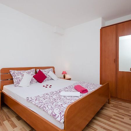 Apartments Krunoslav Punat Exterior foto