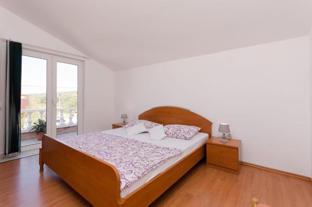 Apartments Krunoslav Punat Exterior foto
