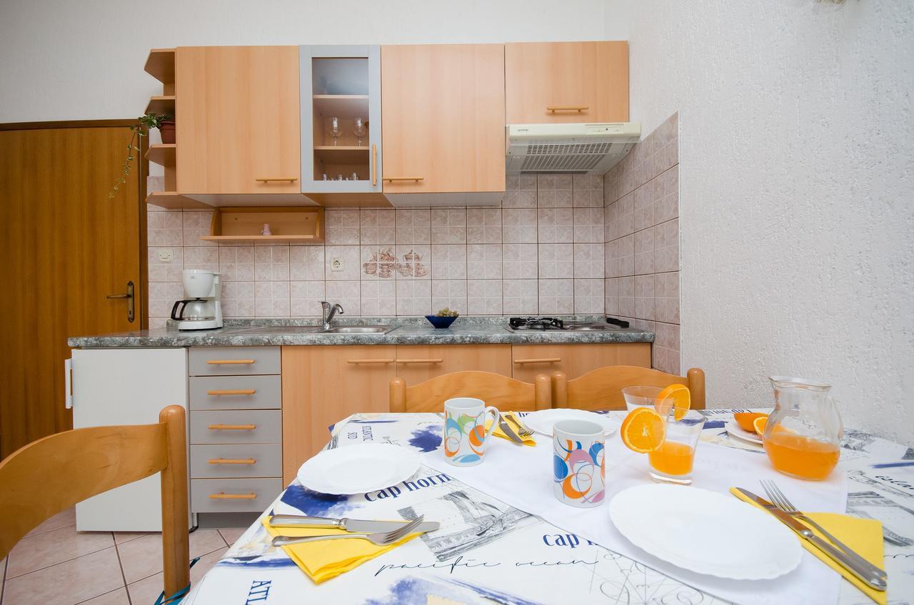 Apartments Krunoslav Punat Exterior foto