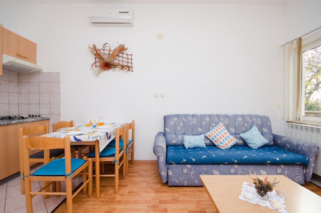 Apartments Krunoslav Punat Exterior foto